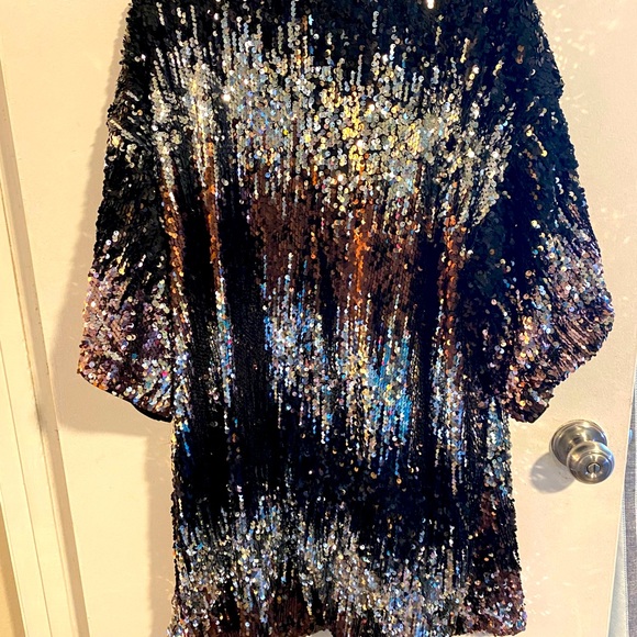 Full Sequin Open Front, Over-Sized Tunic - Picture 3 of 3